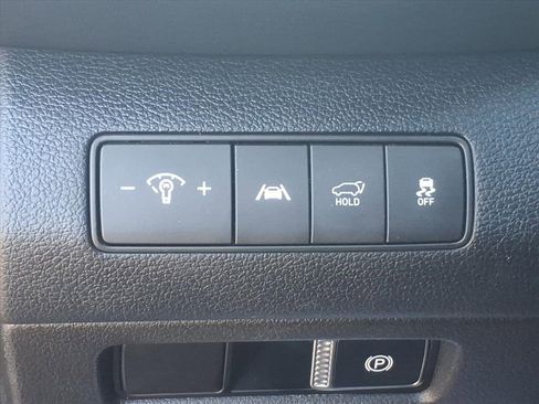 Used 2022 Hyundai Santa Fe SEL w/ Convenience Package image 18