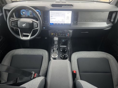New 2025 Ford Bronco 4-Door image 2