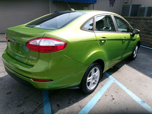 Used 2019 Ford Fiesta SE image 8