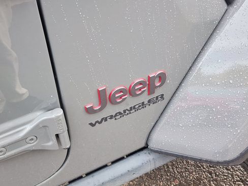 Used 2020 Jeep Wrangler Unlimited Rubicon AWD/4WD image 7