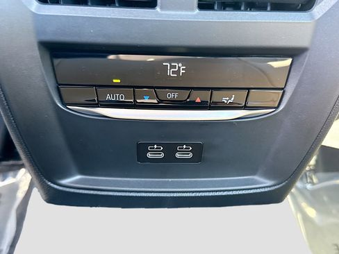 New 2026 BMW 330i Sedan w/ M Sport Package image 21