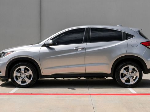 Used 2021 Honda HR-V LX image 18