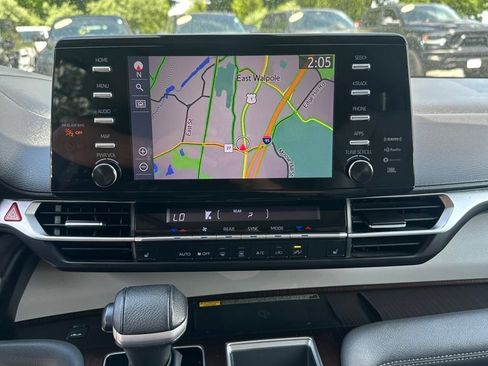 Used 2021 Toyota Sienna XLE w/ XLE Plus Package FWD image 20