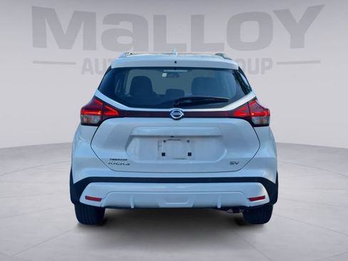 Used 2021 Nissan Kicks SV FWD image 4