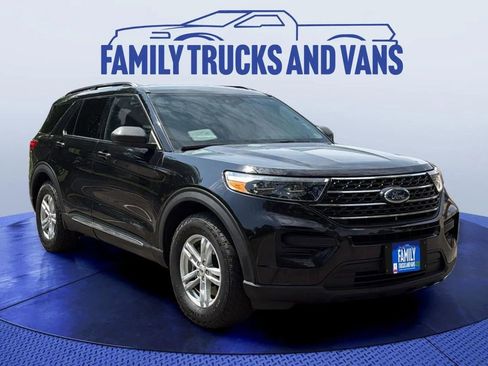Used 2021 Ford Explorer XLT image 7