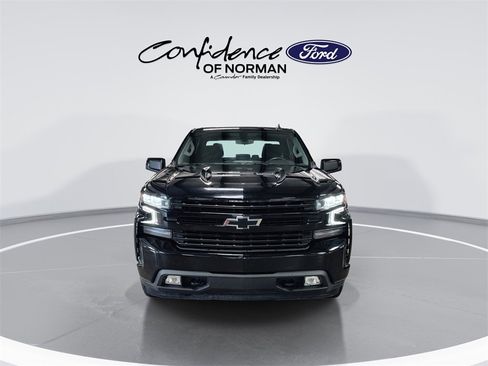 Used 2022 Chevrolet Silverado 1500 RST image 2