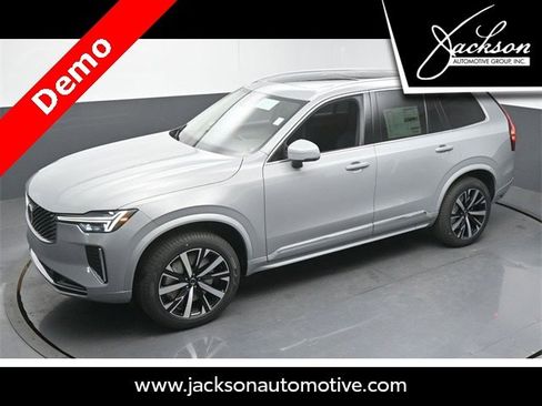 New 2025 Volvo XC90 B5 Core w/ Protection Package image 41