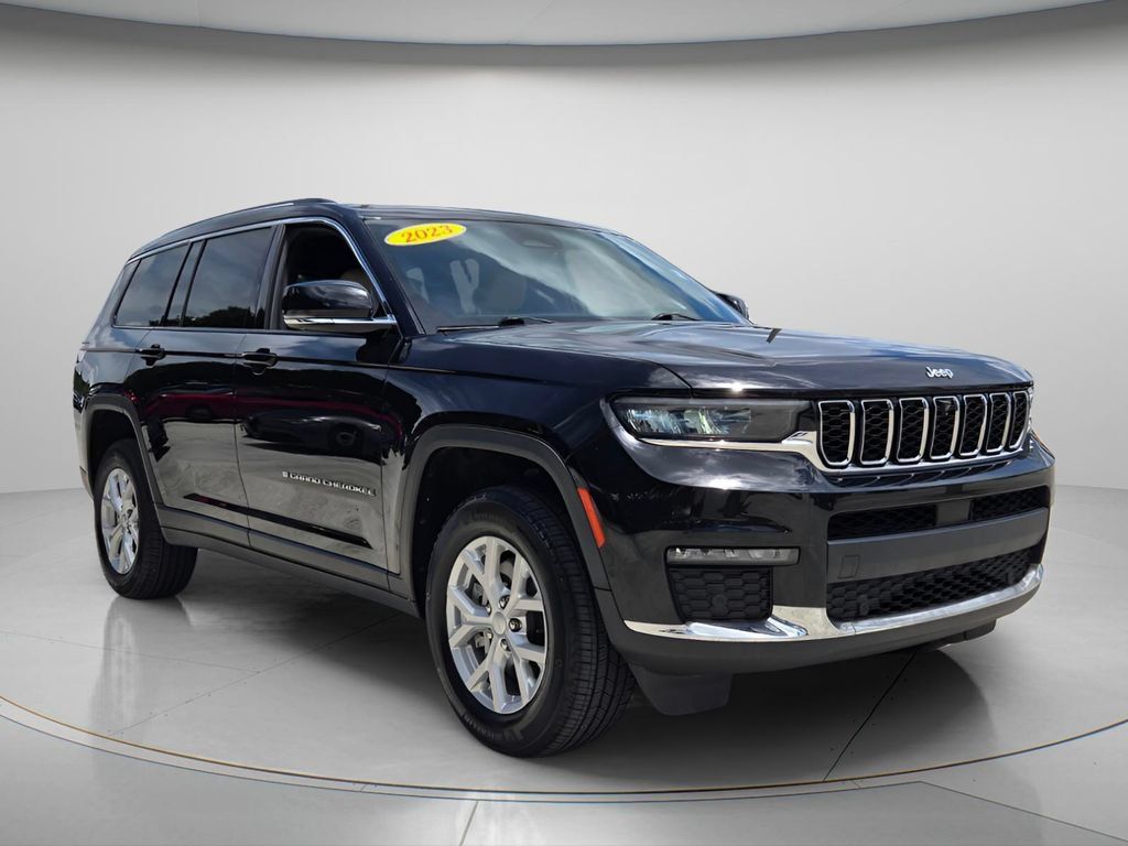 Used 2023 Jeep Grand Cherokee L Limited w/ Luxury Tech Group II RWD image 9