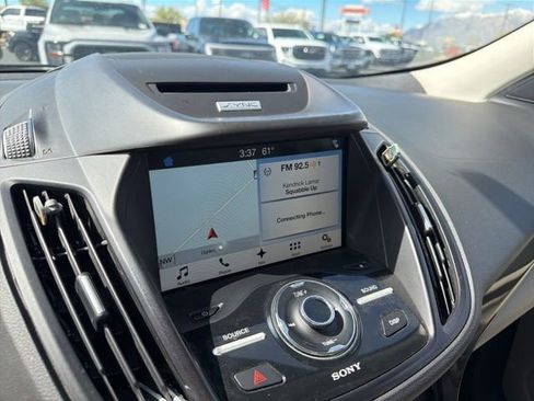 Used 2017 Ford Escape Titanium AWD/4WD image 23