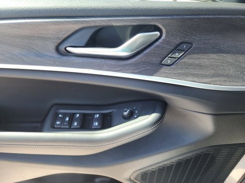 New 2025 Jeep Grand Cherokee L Limited w/ Luxury Tech Group II image 21