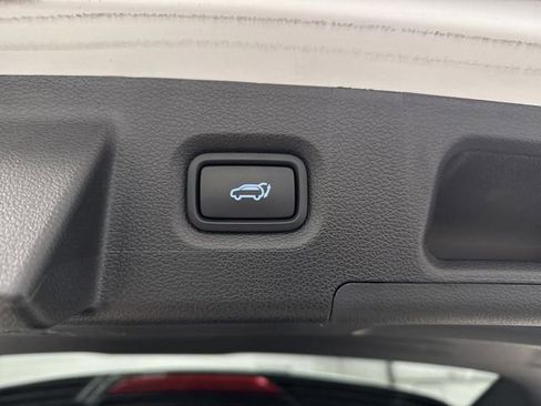 Used 2023 Hyundai Santa Fe SEL Premium image 17