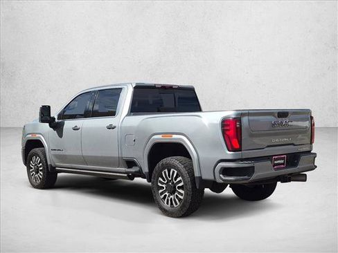 Used 2024 GMC Sierra 2500 Denali Ultimate w/ Max Trailering Package AWD/4WD image 7