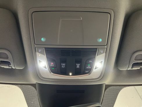 Certified 2025 Acura MDX SH-AWD w/ Technology Package image 9