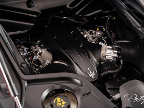 Used 2022 Maserati MC20 Coupe image 22