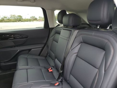 New 2026 Lincoln Nautilus Premier image 11