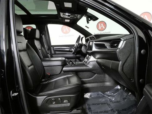 Used 2021 GMC Yukon Denali image 11