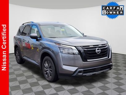 Certified 2022 Nissan Pathfinder SV w/ SV Black Package