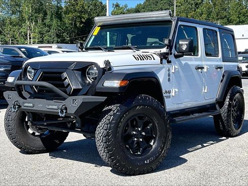 Used 2021 Jeep Wrangler Unlimited Sport AWD/4WD image 3
