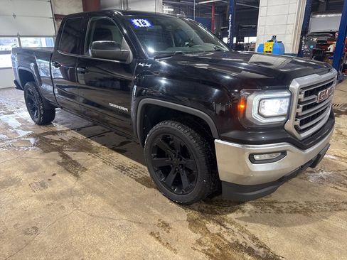 Used 2018 GMC Sierra 1500 SLE w/ SLE Value Package image 5