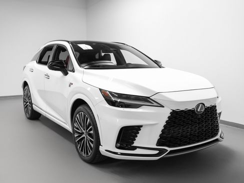 Used 2023 Lexus RX 500h F Sport image 10