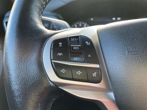 Used 2021 Ford Explorer XLT w/ Equipment Group 202A image 13