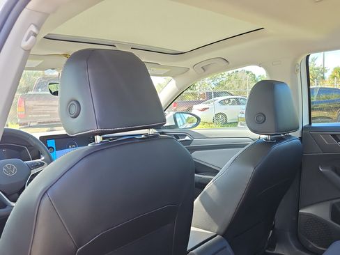 New 2026 Volkswagen Jetta SE image 9