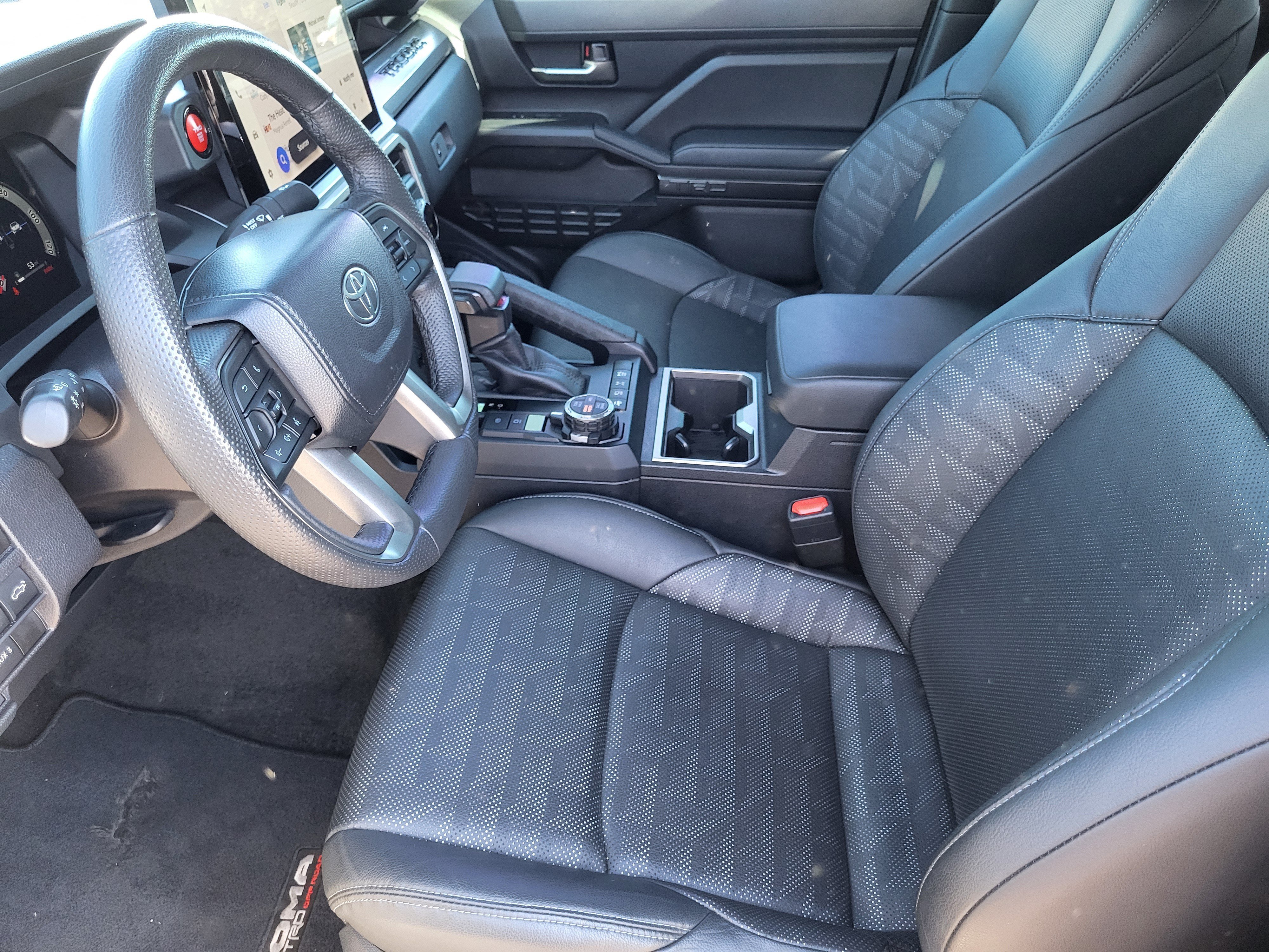 Used 2024 Toyota Tacoma TRD Off-Road w/ TRD Off Road Premium Package AWD/4WD image 10