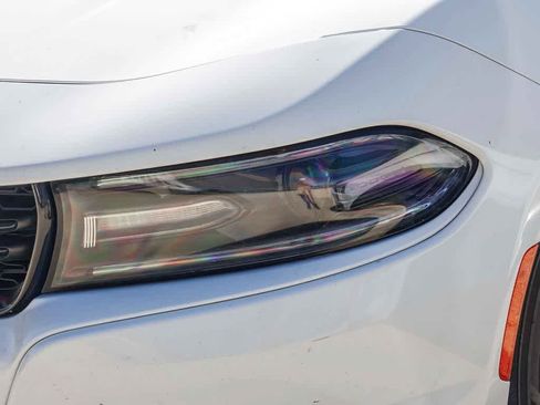 Used 2020 Dodge Charger SXT image 6