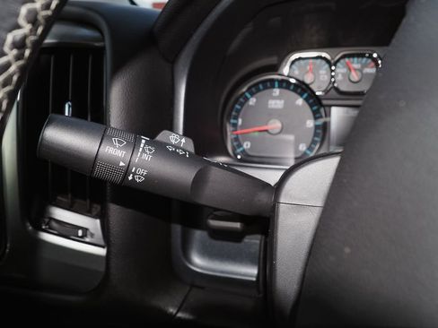 Used 2018 Chevrolet Silverado 1500 LT w/ All Star Edition image 27