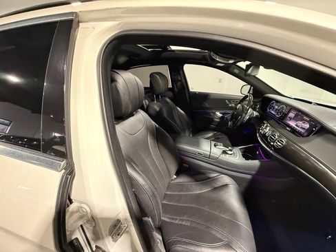 Used 2016 Mercedes-Benz S 550 Sedan image 46