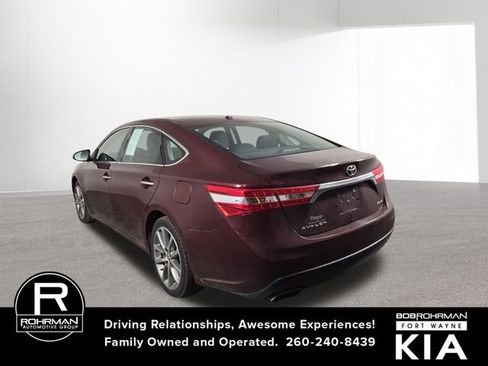 Used 2015 Toyota Avalon XLE Touring image 9