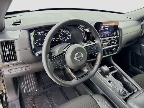 Used 2023 Nissan Pathfinder Rock Creek image 9
