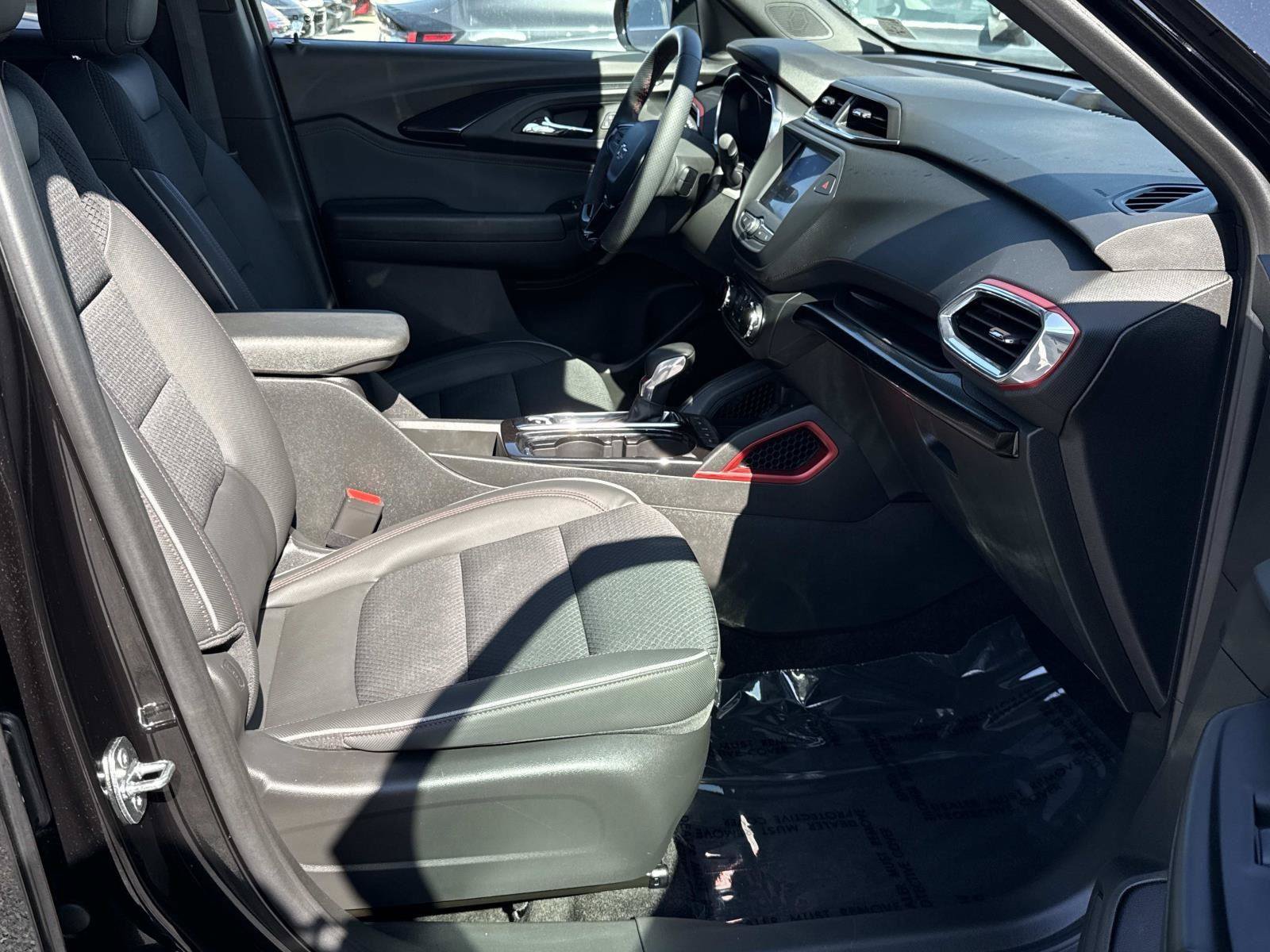 Used 2023 Chevrolet TrailBlazer RS AWD/4WD image 20