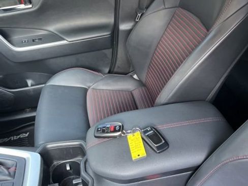 Used 2022 Toyota RAV4 XSE w/ Weather Package image 13