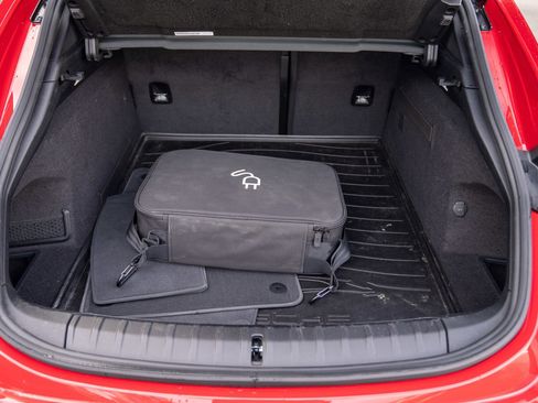 Used 2022 Porsche Taycan 4 Cross Turismo image 26