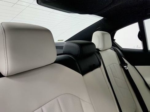 Used 2026 BMW 530i RWD image 40