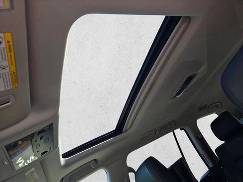 Used 2017 Lexus LX 570 4WD w/ Luxury Package image 29