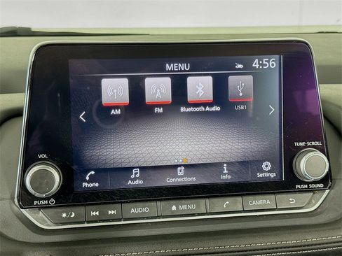 Used 2024 Nissan Rogue SV image 37