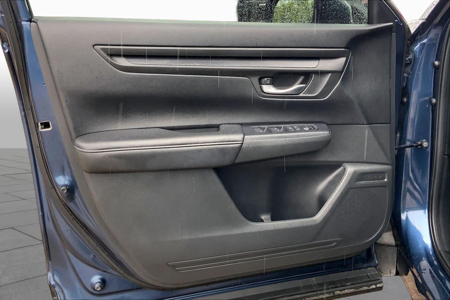 Used 2023 Honda CR-V LX image 21