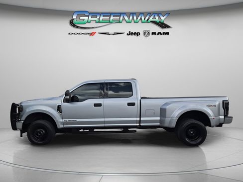 Used 2022 Ford F350 XLT AWD/4WD image 2