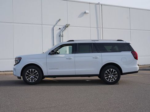 Used 2025 Ford Expedition Max Platinum AWD/4WD image 6