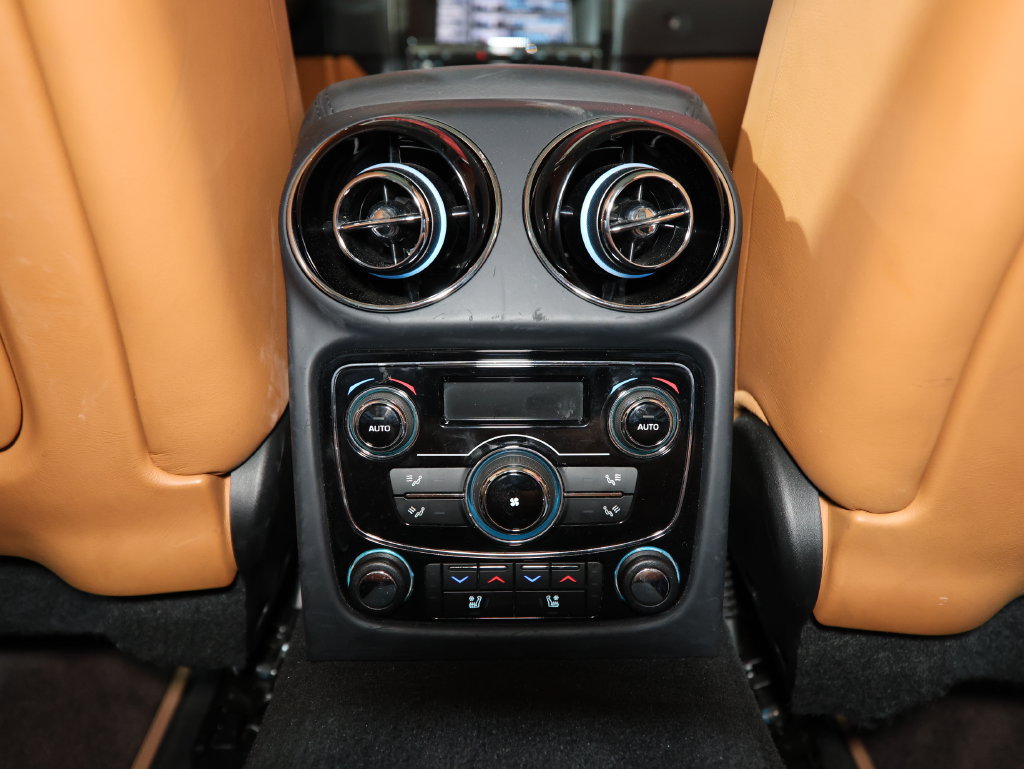 Used 2014 Jaguar XJ L Supercharged RWD image 14