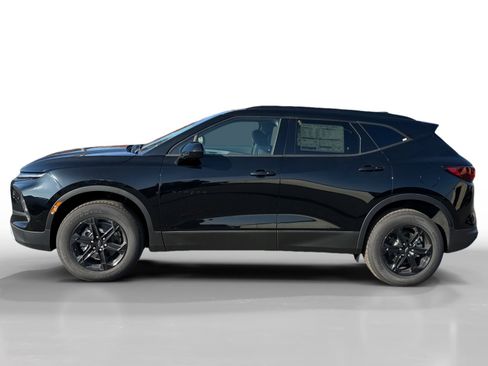 New 2025 Chevrolet Blazer LT w/ Midnight/Sport Edition image 2