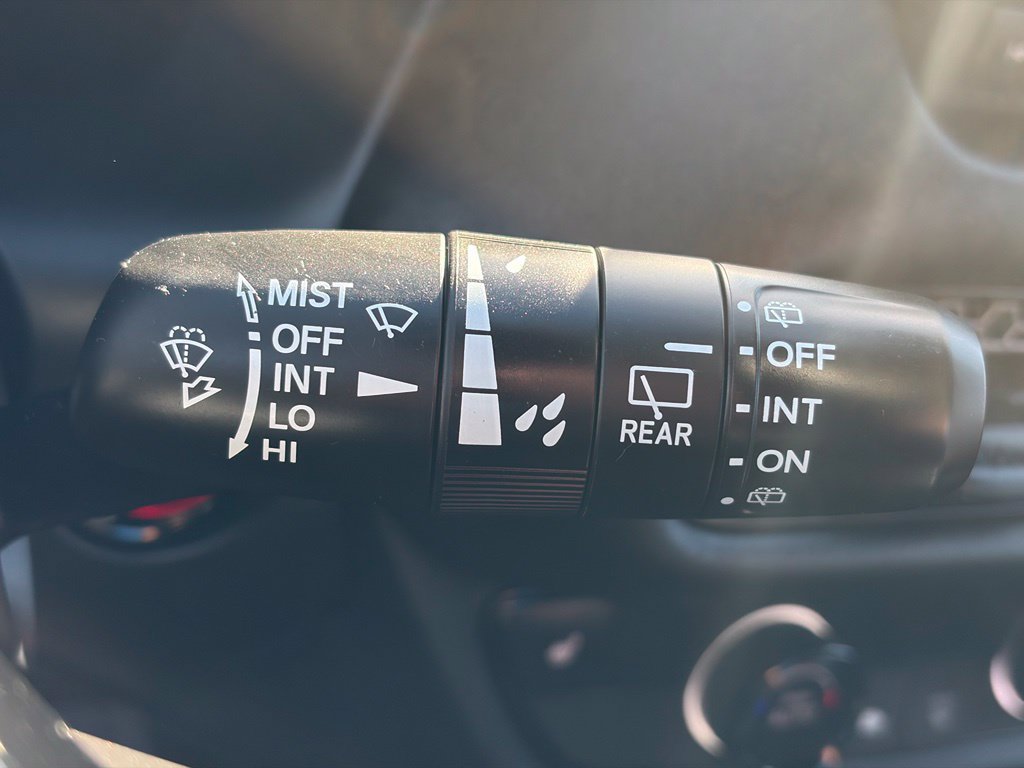 Used 2025 Honda HR-V Sport image 23