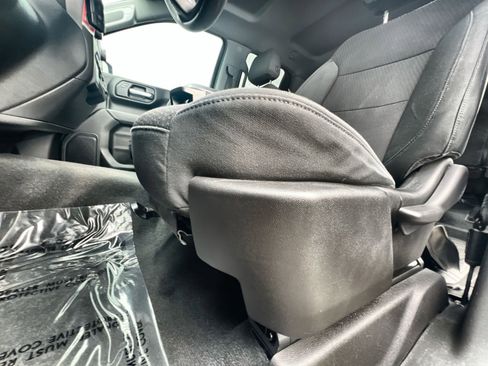 Used 2021 Chevrolet Silverado 1500 Custom w/ LPO, Dark Essentials Package image 14