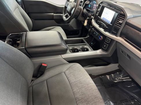 Used 2022 Ford F150 XLT image 4