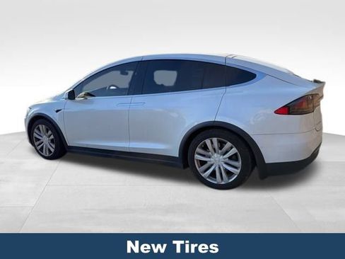 Used 2018 Tesla Model X 100D image 5