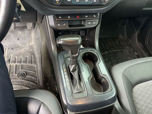 Used 2017 Chevrolet Colorado Z71 image 24