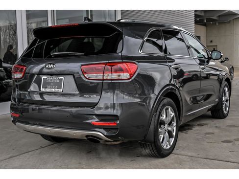Used 2018 Kia Sorento SX image 8