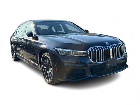 Used 2021 BMW 750i xDrive w/ Autobahn Package AWD/4WD image 10